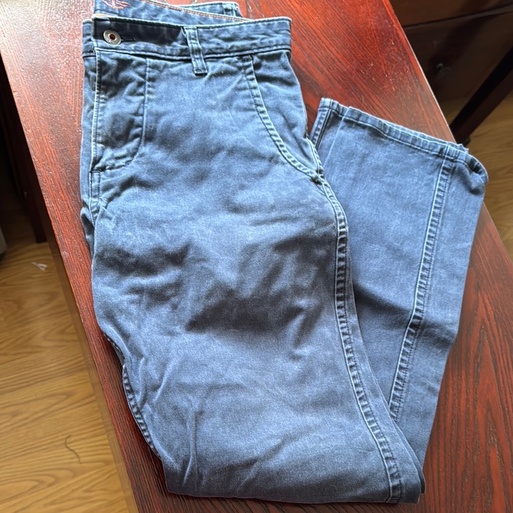 NWOT Docker’s Men's athletic Blue Jeans